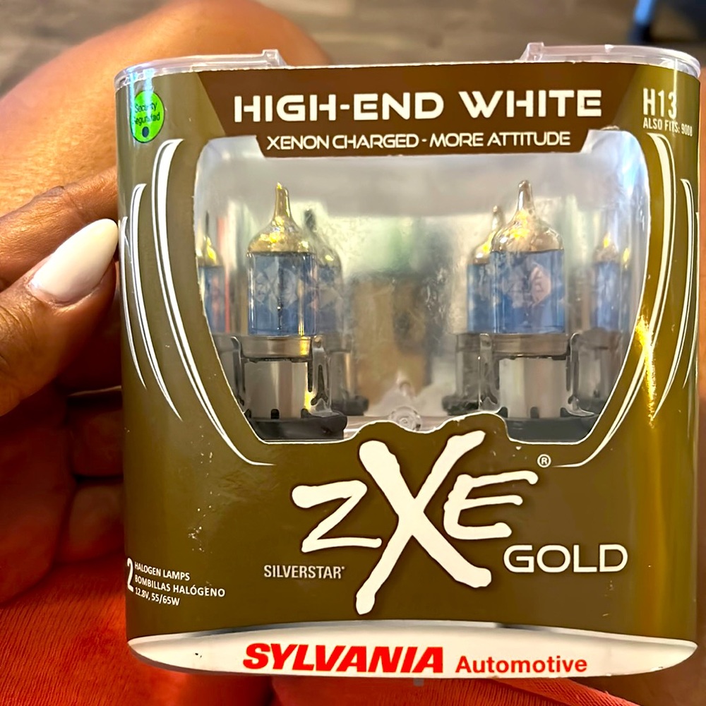 Sylvania Automotive ZXE Gold High-End White H13 Lights always Replace In Pairs